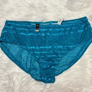 Torrid hipster size 4